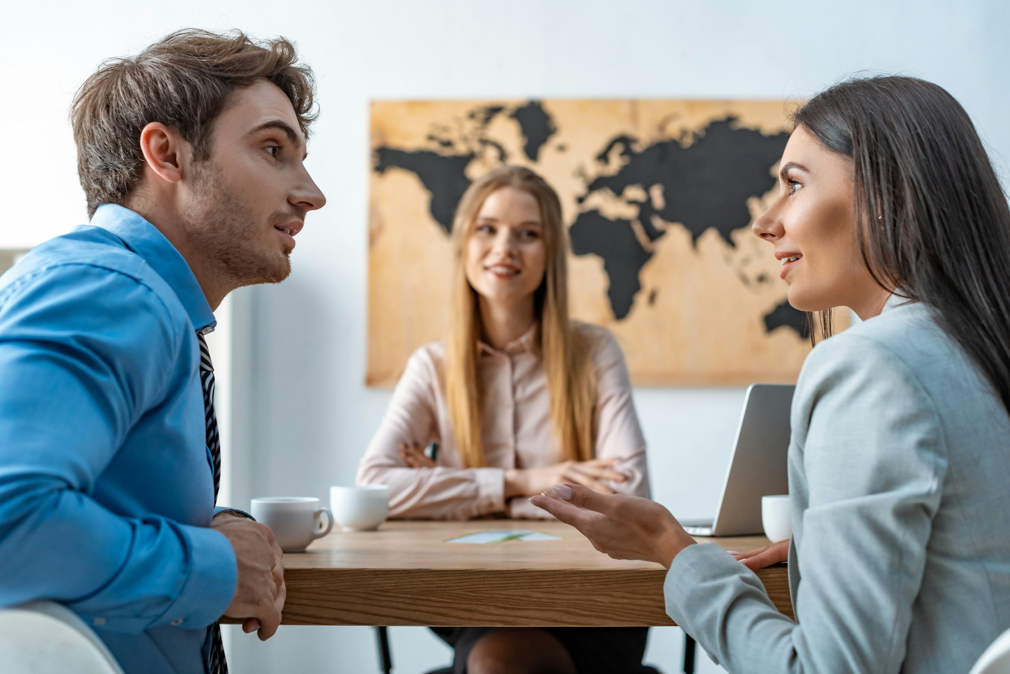 Comment faire avouer à un homme qu'il vous trompe : guide complet