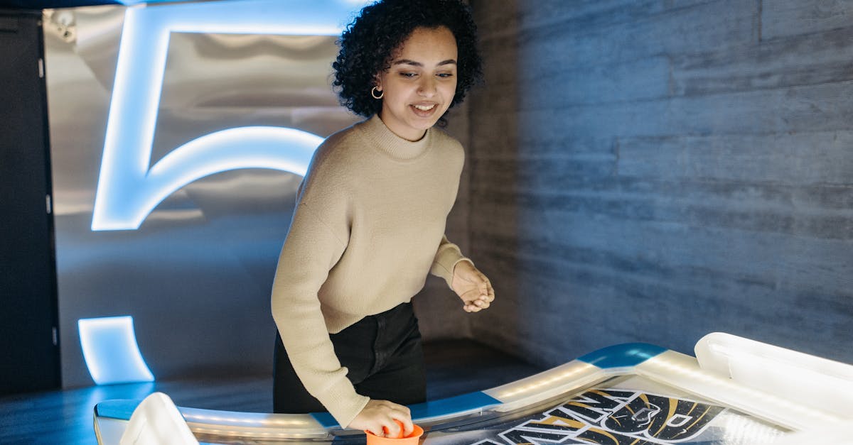 découvrez l'excitation du air hockey, un jeu d'adresse dynamique qui met à l'épreuve vos réflexes et votre stratégie. parfait pour les soirées entre amis ou en famille, amusez-vous à marquer des buts tout en protégeant votre cible. apprenez les règles et explorez les meilleures tables pour vivre des moments inoubliables!