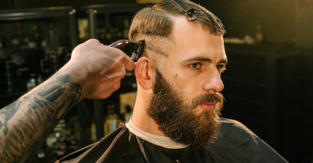 découvrez l'art du soin de la barbe avec nos conseils, produits et techniques pour entretenir une barbe impeccable. transformez votre apparence et adoptez un style qui vous ressemble grâce à nos astuces de grooming.