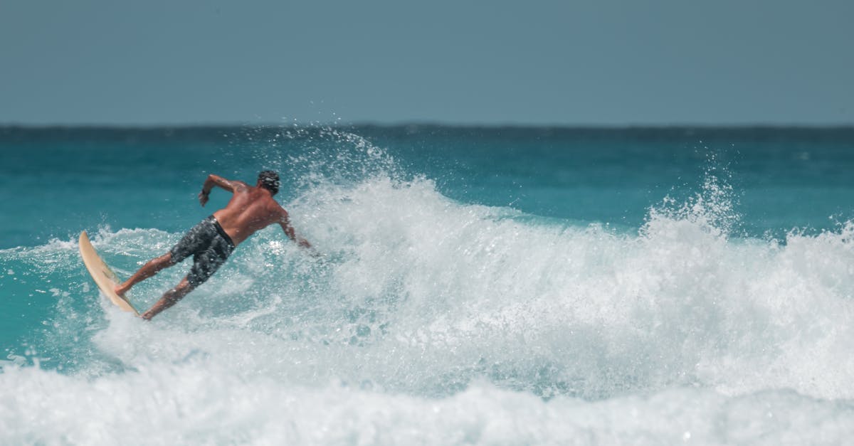 découvrez l'univers du bodyboarding : une activité aquatique dynamique qui allie plaisir et adrénaline. apprenez les techniques essentielles, les meilleures plages et les conseils pour maximiser votre expérience sur les vagues. que vous soyez débutant ou confirmé, plongez dans la passion du bodyboarding !