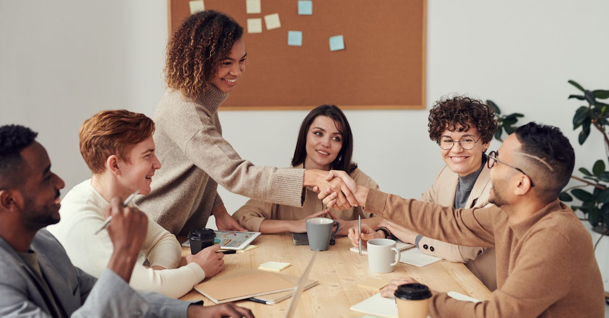 découvrez l'importance de la collaboration dans le monde professionnel et personnel. explorez des stratégies efficaces pour travailler ensemble, renforcer les équipes et atteindre des objectifs communs grâce à une communication ouverte et des partenariats solides.