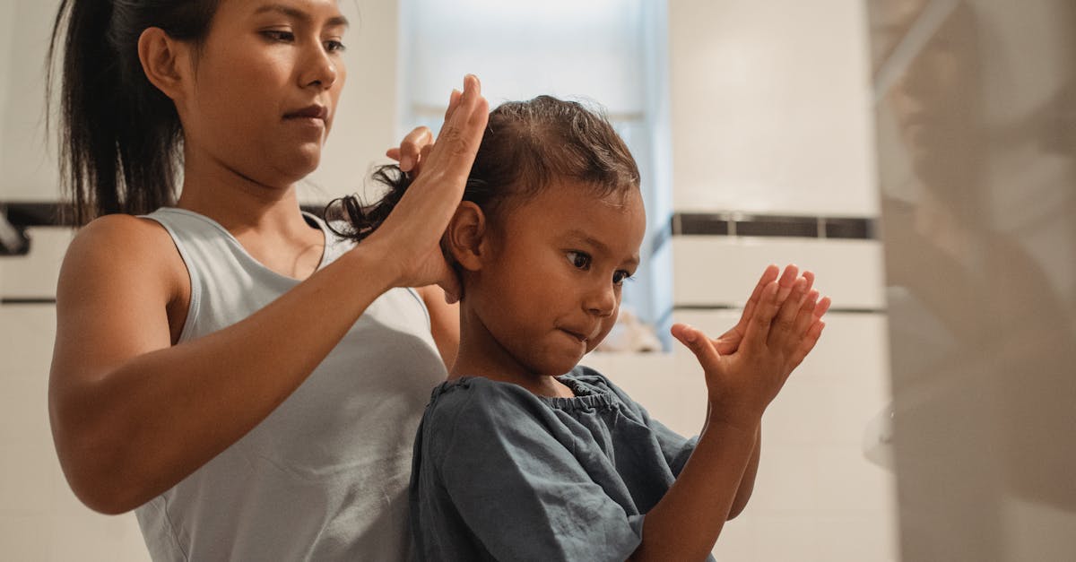 découvrez notre service de coiffeur à domicile, où la qualité et le confort se rencontrent pour sublimer votre beauté. profitez d'une expérience personnalisée, des coupes tendances aux soins capillaires, le tout dans le confort de votre maison.