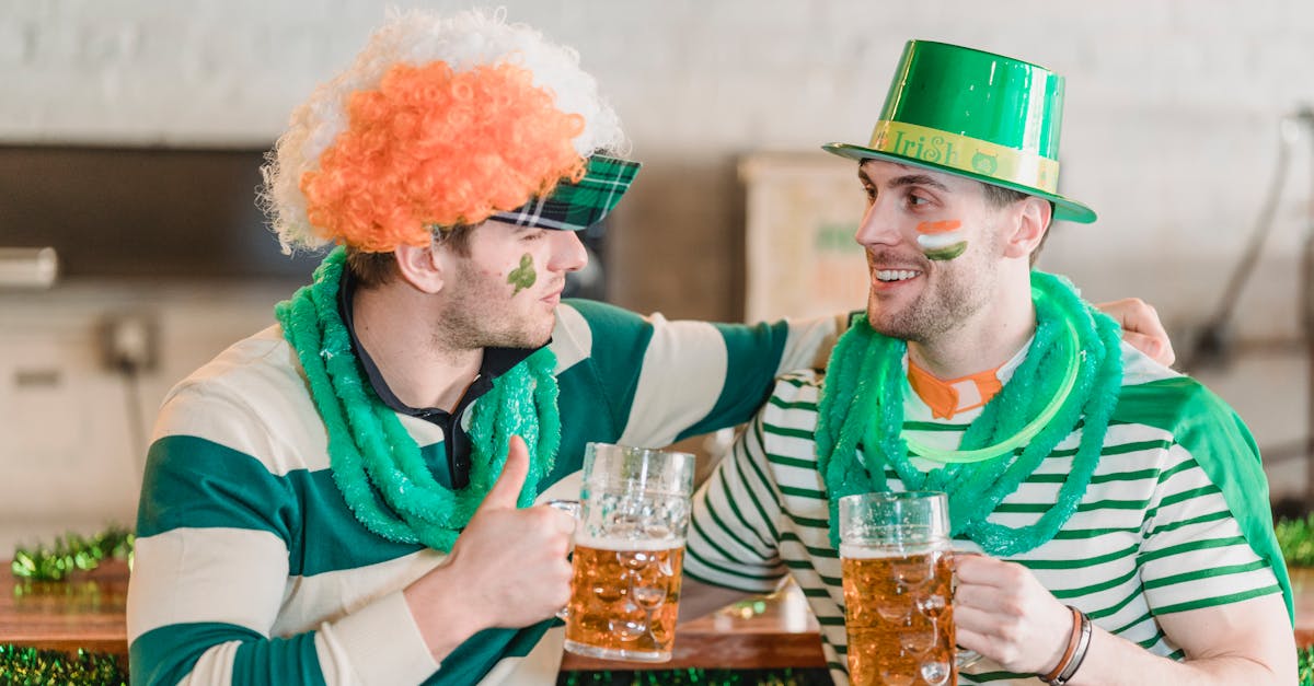 découvrez l'ambiance chaleureuse des pubs irlandais, où la convivialité rencontre la tradition. savourez des bières artisanales, écoutez de la musique folk et partagez des moments inoubliables entre amis dans ces établissements emblématiques.