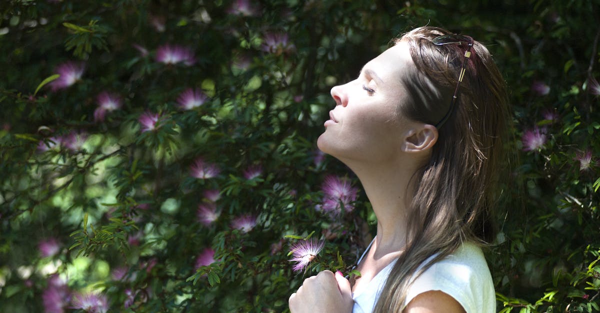 découvrez le pouvoir de la pleine conscience avec des pratiques simples pour apaiser votre esprit, réduire le stress et améliorer votre bien-être général. plongez dans l'univers du mindfulness et transformez votre quotidien.