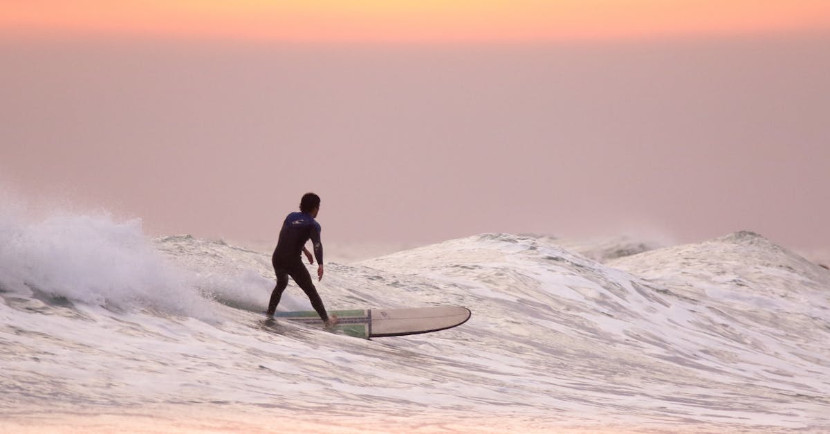 découvrez notre sélection de planches de surf, alliant performance et style pour tous les niveaux. que vous soyez débutant ou expert, trouvez la planche idéale pour rider chaque vague avec confiance et plaisir.