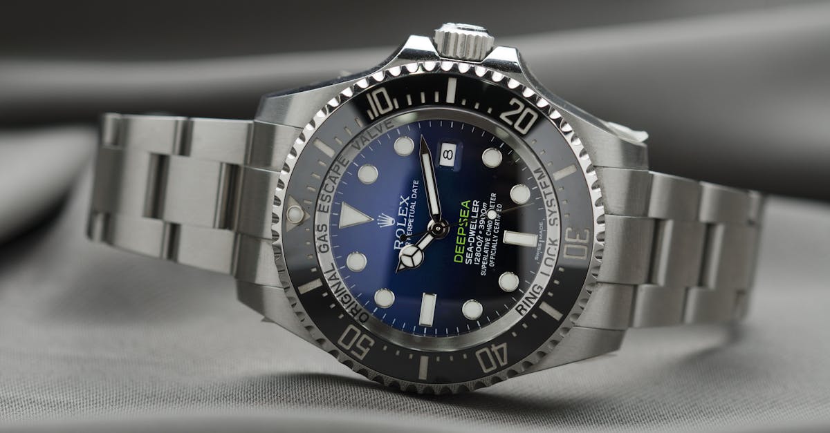 découvrez notre collection de montres élégantes et performantes. que vous cherchiez un modèle classique ou moderne, nos montres sont conçues pour allier style et fonctionnalité. trouvez la montre idéale pour chaque occasion.