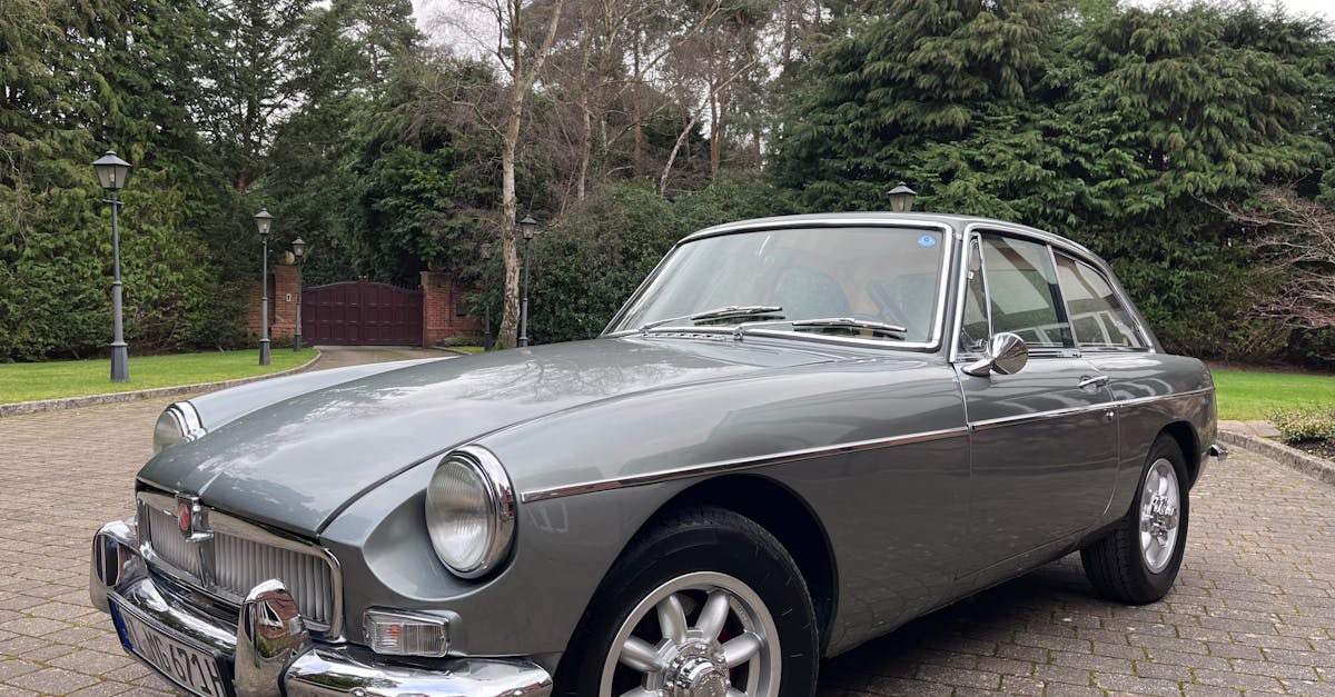 découvrez l'élégance intemporelle d'ascot, une destination prisée pour ses événements équestres prestigieux, ses courses de chevaux palpitantes, et son ambiance glamour. plongez dans l'univers raffiné des courses hippiques et assistez à des moments inoubliables dans ce cadre magnifique.