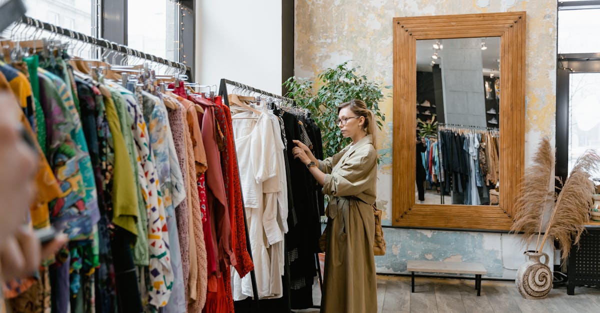 découvrez le trench coat, un vêtement emblématique qui allie élégance et fonctionnalité. parfait pour les jours de pluie ou les sorties décontractées, ce manteau intemporel s'adapte à tous les styles. ajoutez une touche chic à votre garde-robe avec notre sélection de trench coats, disponibles dans diverses couleurs et matières.