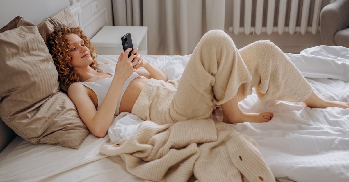 découvrez les cropped pants, le choix parfait pour allier confort et style. idéaux pour les journées ensoleillées, ces pantalons courts mettent en valeur la silhouette tout en offrant une multitude de possibilités de looks. explorez notre collection pour trouver le modèle qui vous correspond!