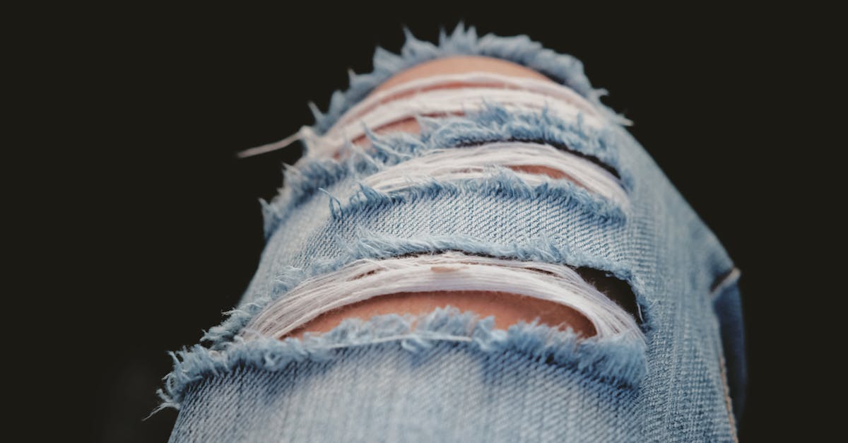 découvrez l'univers du denim : tissus iconiques, styles variés et conseils mode pour porter le denim à toutes les occasions. explorez les tendances et trouvez le jean parfait qui allie confort et élégance.