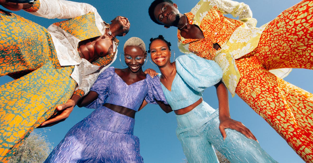 découvrez notre collection de costumes croisés, alliant élégance et sophistication. parfaits pour toutes les occasions, ces ensembles tendance vous garantiront un look inoubliable. explorez des styles variés et des tissus de qualité pour affirmer votre personnalité avec classe.