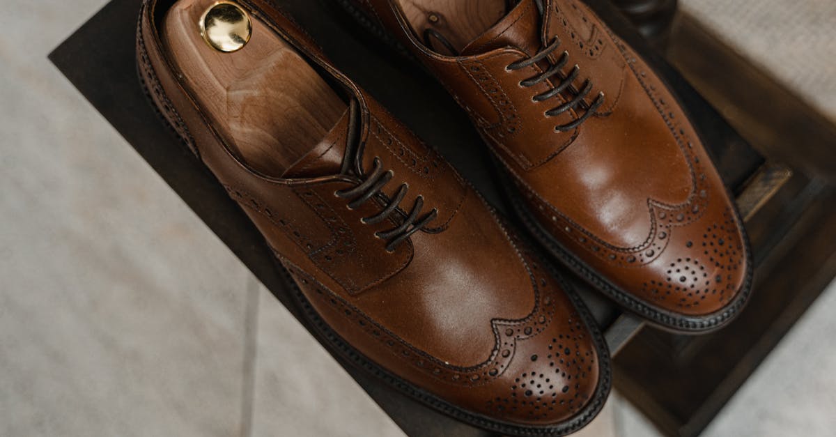 découvrez notre collection élégante de chaussures habillées alliant confort et style. parfaites pour les occasions formelles ou professionnelles, nos modèles en cuir raffinés vous garantiront une allure sophistiquée.