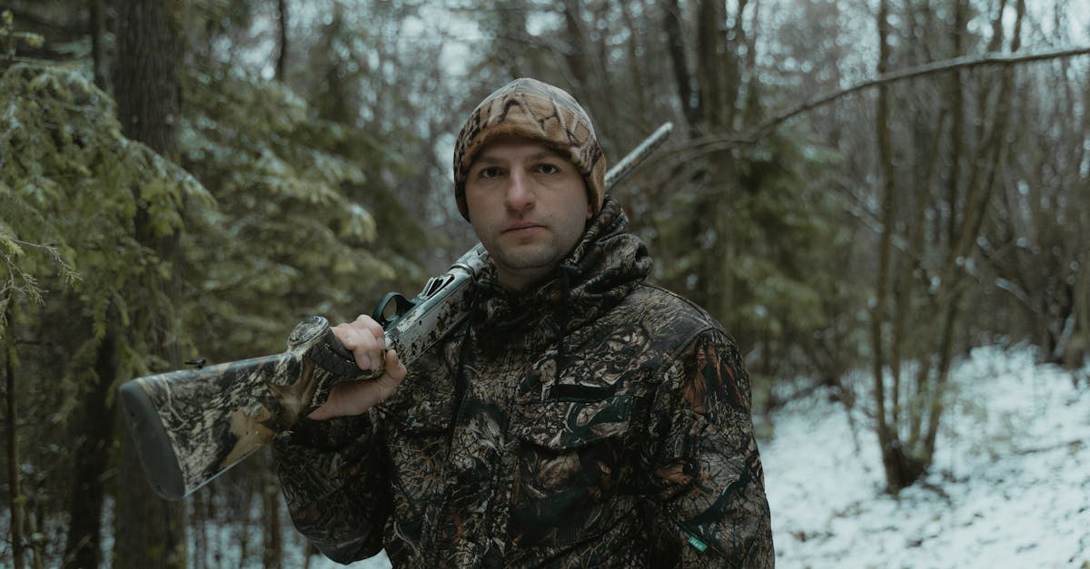découvrez notre sélection d'habits de chasse, alliant confort et fonctionnalité. que vous soyez chasseur débutant ou expérimenté, trouvez l'équipement idéal pour vous camoufler et affronter les éléments. préparez-vous pour votre prochaine expédition en toute confiance!