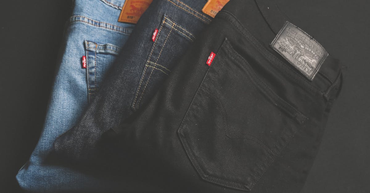 découvrez notre collection élégante de pochettes de costume, ou pocket squares. ajoutez une touche de sophistication à vos tenues avec des designs variés et des tissus de qualité. parfaites pour compléter votre look, ces accessoires sont un indispensable du dressing masculin.