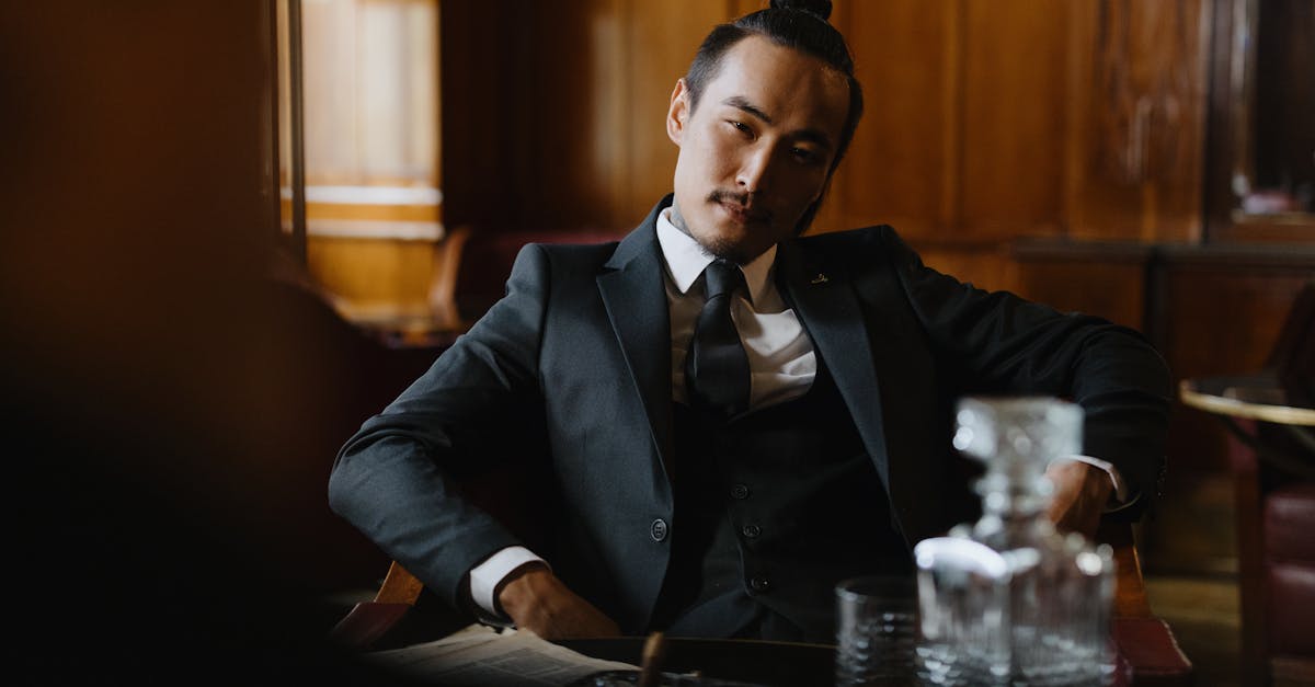 découvrez le dress code black tie : conseils, tenues et astuces pour réussir votre look élégant lors des événements habillés et soirées formelles.