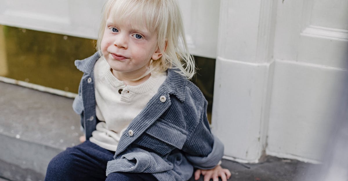 découvrez le corduroy, un tissu tendance et confortable, parfait pour les vêtements d'automne et d'hiver. apprenez tout sur ses caractéristiques, son entretien et ses styles incontournables.