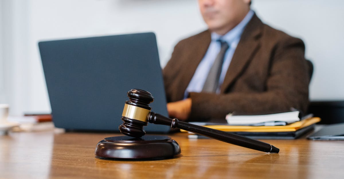 découvrez le rôle et l’expertise d’un avocat : conseils juridiques, défense de vos droits et accompagnement personnalisé pour toutes vos démarches légales.