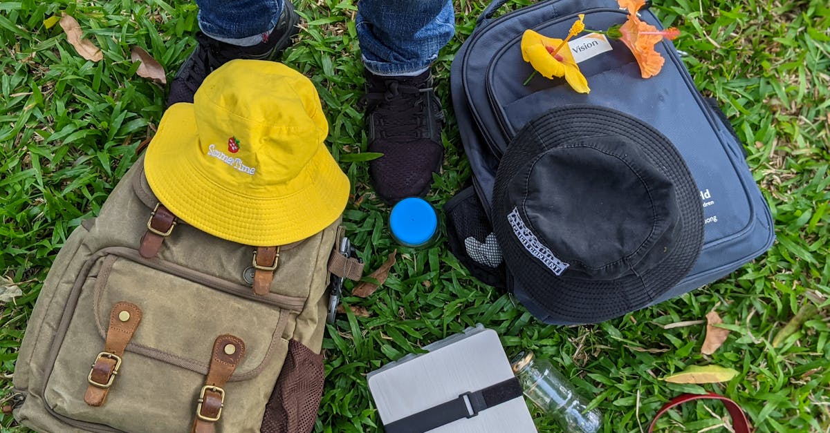 découvrez notre bouteille pochette pratique et élégante, parfaite pour rester hydraté en toute circonstance. compacte et légère, elle se glisse facilement dans votre sac. idéale pour les activités en extérieur, les voyages ou le quotidien, cette bouteille allie style et fonctionnalité.
