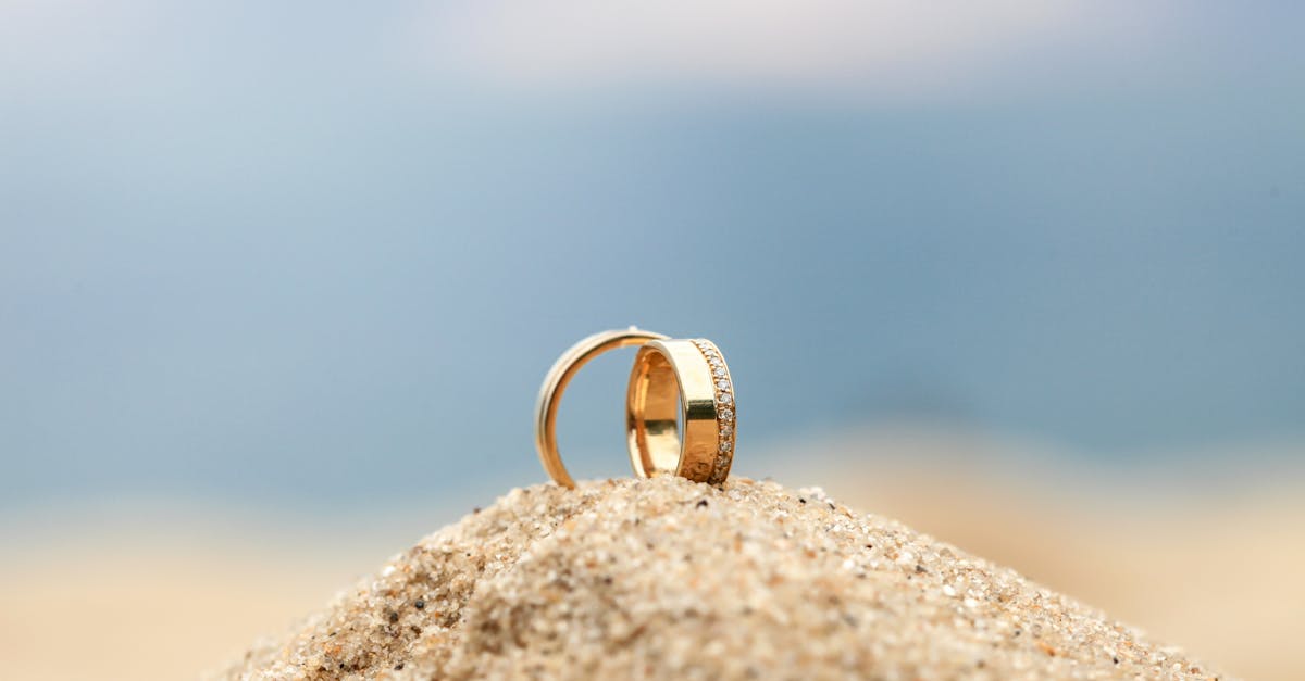 découvrez notre collection élégante de bagues pour toutes les occasions. trouvez la bague parfaite en or, argent ou avec pierres précieuses pour sublimer votre style ou offrir un cadeau inoubliable.