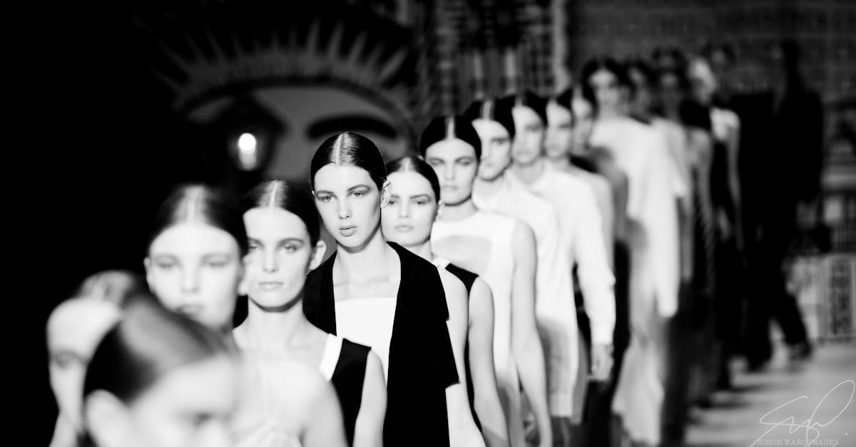 Le code vestimentaire semi-formel : comprendre et maîtriser le style