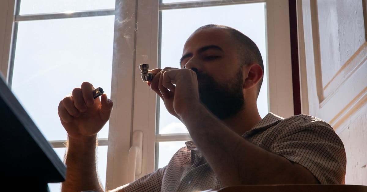 découvrez notre sélection de pipes à tabac : des modèles classiques et modernes pour tous les amateurs. profitez de conseils pour choisir, entretenir et savourer votre pipe à tabac.
