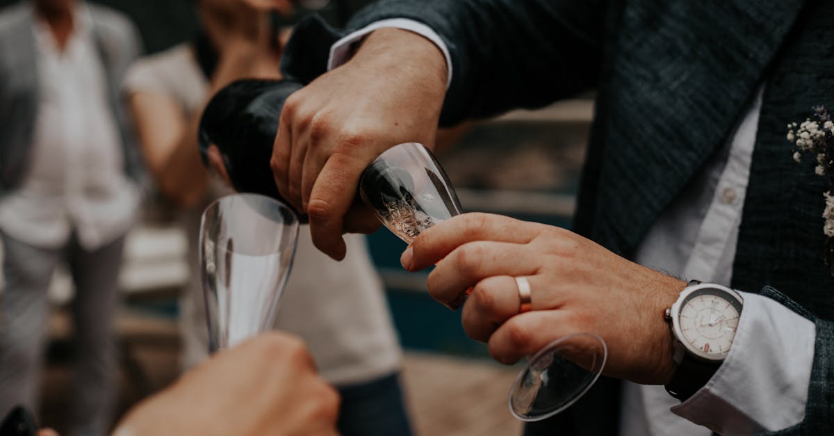 découvrez ce qu'est un dress code, ses différents types et comment bien s'habiller selon chaque occasion professionnelle ou événement. conseils et inspirations pour adopter le style parfait !