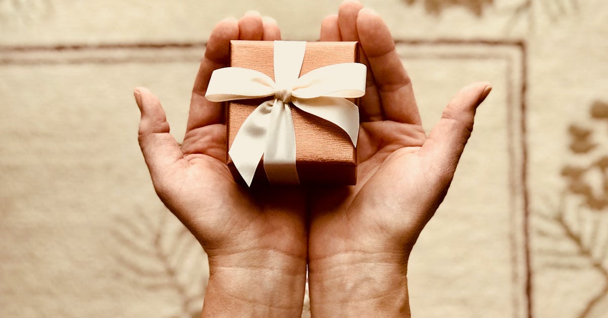 découvrez des idées de cadeaux originales pour toutes les occasions. trouvez le présent parfait pour surprendre vos proches et faire plaisir à coup sûr !