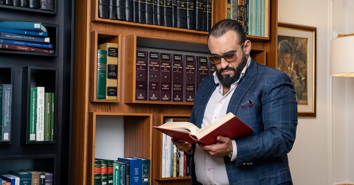 découvrez comment choisir la tenue professionnelle idéale pour un avocat. conseils sur les codes vestimentaires, accessoires et astuces pour un look élégant et conforme au milieu juridique.