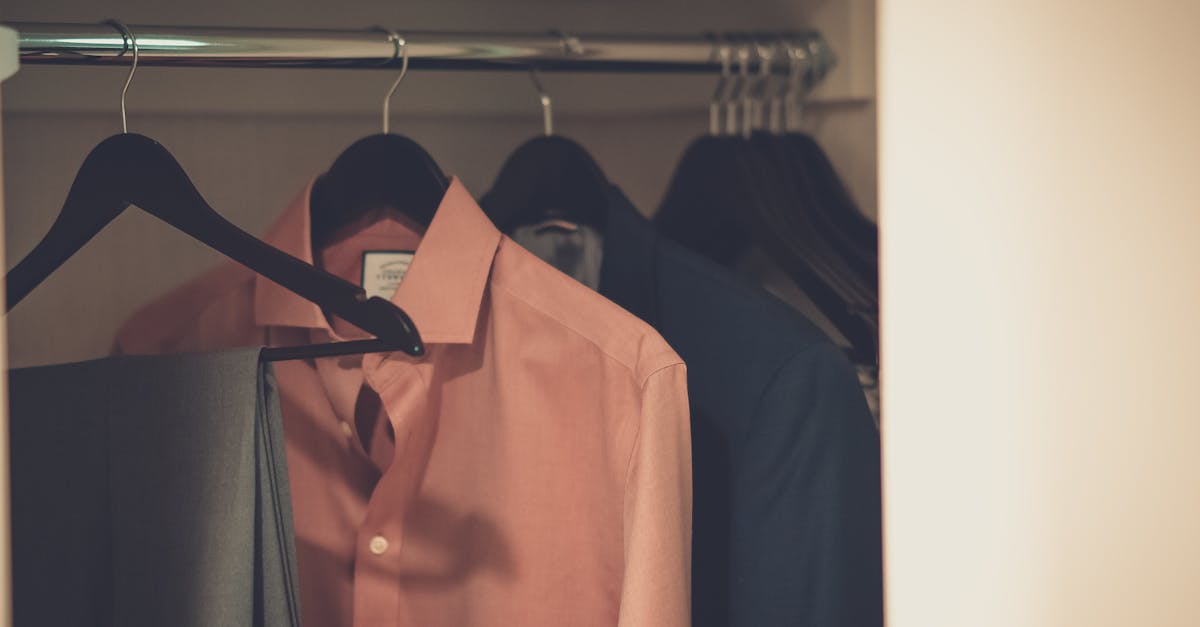 découvrez le blazer norfolk : une veste intemporelle alliant élégance britannique et confort. parfait pour un look raffiné au quotidien ou lors d’occasions spéciales.