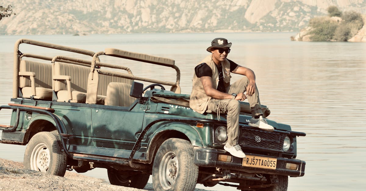 découvrez le chapeau safari : un accessoire indémodable, idéal pour vous protéger du soleil lors de vos aventures en plein air. style, confort et praticité réunis !