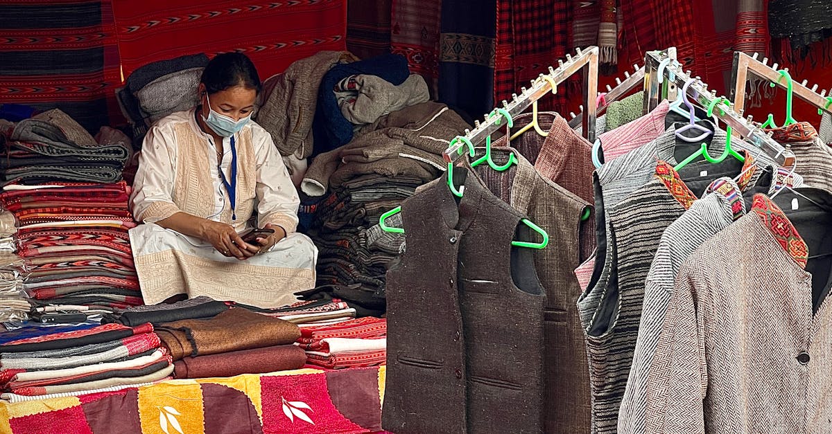 découvrez le cachemire, une laine luxueuse réputée pour sa douceur, sa chaleur et son élégance. explorez nos conseils pour choisir, entretenir et porter le cachemire au quotidien.