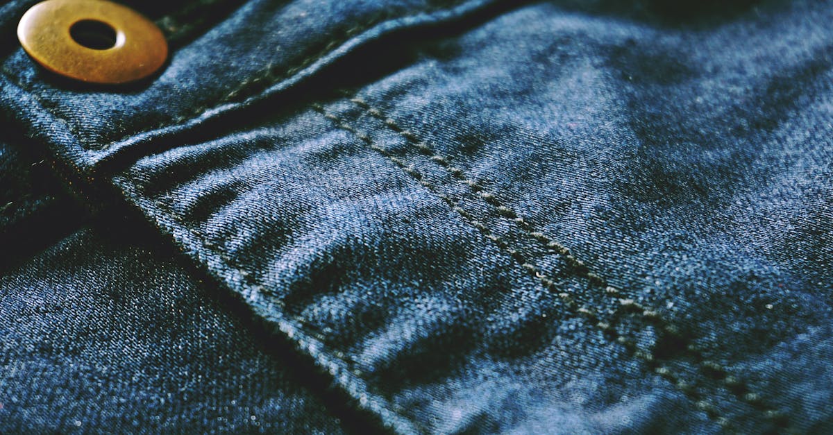 découvrez tout sur le denim : histoire, tendances actuelles et conseils pour adopter ce tissu emblématique dans vos tenues. explorez les différentes coupes et styles de jeans pour un look moderne et intemporel.