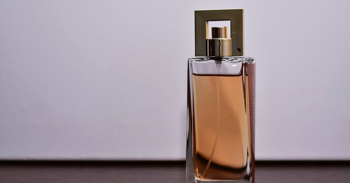 découvrez le monde envoûtant des fragrances : conseils, tendances et astuces pour choisir le parfum idéal et révéler votre personnalité avec élégance.