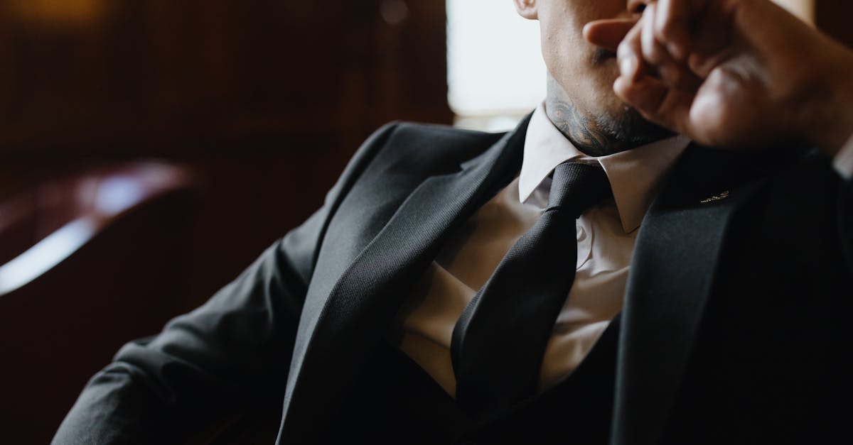 découvrez les dernières tendances du menswear : conseils de style, nouvelles collections, inspirations et astuces mode pour homme. adoptez un look élégant et moderne en toute occasion !