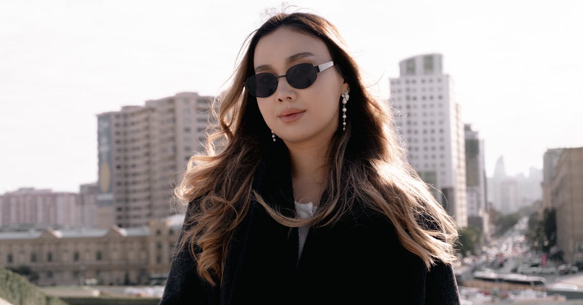 découvrez la collection de lunettes de soleil persol : des modèles iconiques alliant élégance italienne et protection optimale pour vos yeux. adoptez un style unique avec persol.