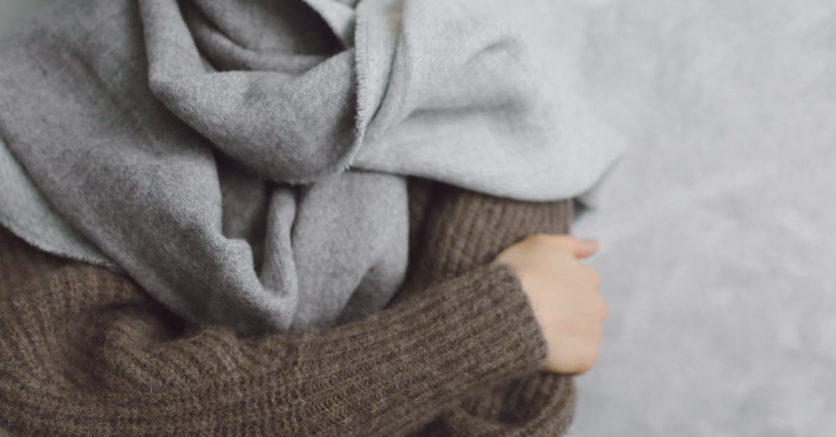 découvrez nos idées de tenues d'hiver tendance et chaleureuses pour rester stylé(e) et confortable pendant la saison froide. inspirez-vous de nos conseils mode pour affronter l'hiver avec élégance !