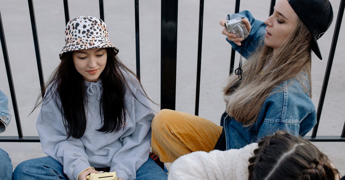 découvrez notre collection de pantalons en velours côtelé alliant confort et style, parfaits pour un look décontracté et tendance.