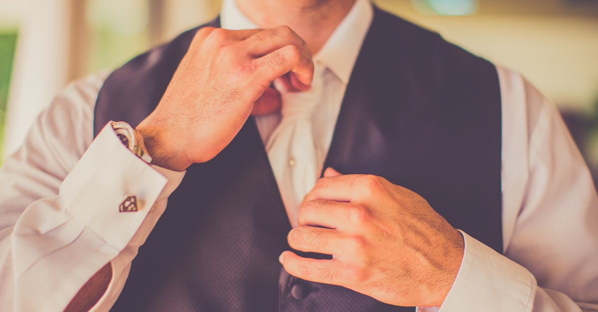 découvrez notre sélection élégante de boutons de manchette pour sublimer votre style avec raffinement et originalité.