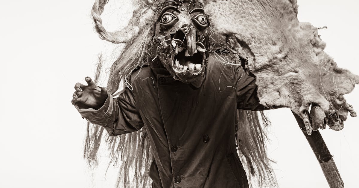 découvrez notre collection exclusive de manteaux en fourrure pour hommes alliant élégance, confort et chaleur. parfaits pour affronter l'hiver avec style.