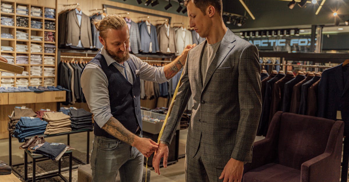 découvrez notre collection de vêtements pour hommes alliant style, confort et qualité. trouvez les dernières tendances menswear pour un look impeccable en toutes occasions.