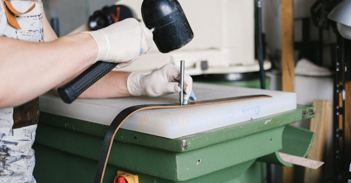 découvrez nos gants en cuir de pécari, alliant élégance et durabilité pour un confort exceptionnel.